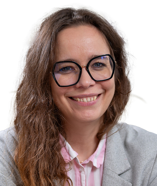 Eszter Gulyas – Headmaster SEK Budapest Eszter Gulyas - Headmaster SEK Budapest